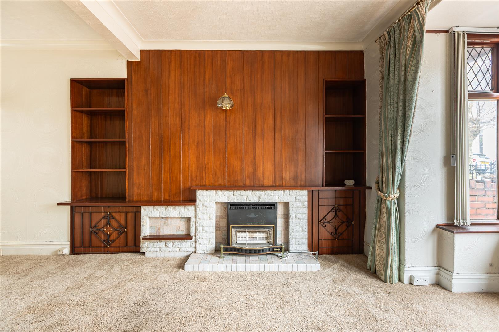 College Hill, Llanelli, SA15 1EL